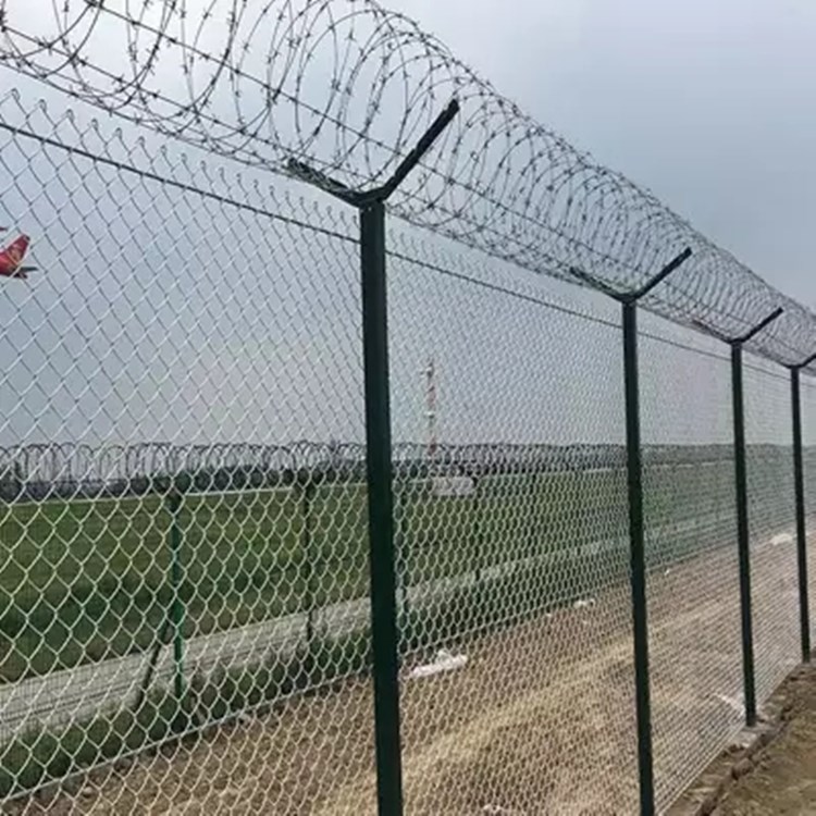 鋁包鋼機(jī)場護(hù)欄圖片3 鋁包鋼機(jī)場護(hù)欄圖片3